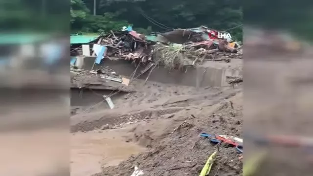 Son dakika! Japonya'daki sel ve heyelan felaketinde ölü sayısı 4'e yükseldiKayıp 29 kişiyi arama çalışmaları sürüyor