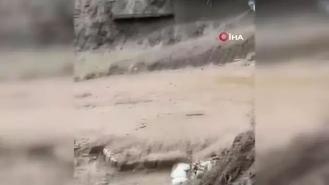 Son dakika! Japonya'daki sel ve heyelan felaketinde ölü sayısı 4'e yükseldiKayıp 29 kişiyi arama çalışmaları sürüyor