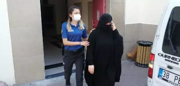 Kayseri'de DEAŞ üyesi 2 kadın yakalandı