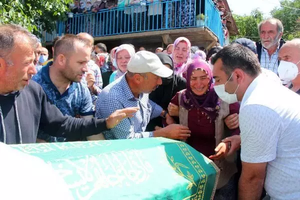KAZADA ÖLEN 8,5 AYLIK HAMİLE ESRA İLE YEĞENİ TAHA TOPRAĞA VERİLDİ