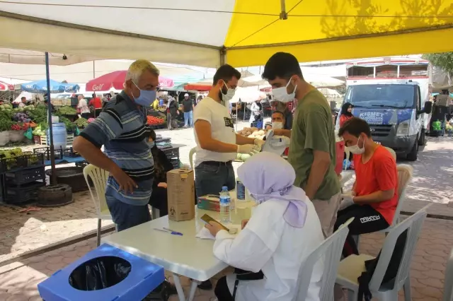Vatandaşlar Türkçe ve Arapça anonslarla Kovid-19 aşısı olmaya davet ediliyor