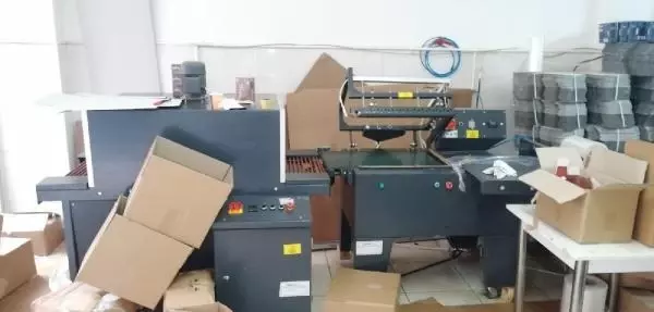 KÜÇÜKÇEKMECE'DE BASKINDA 3 KAMYON KAÇAK CİNSEL İÇERİKLİ ÜRÜN ELE GEÇİRİLDİ