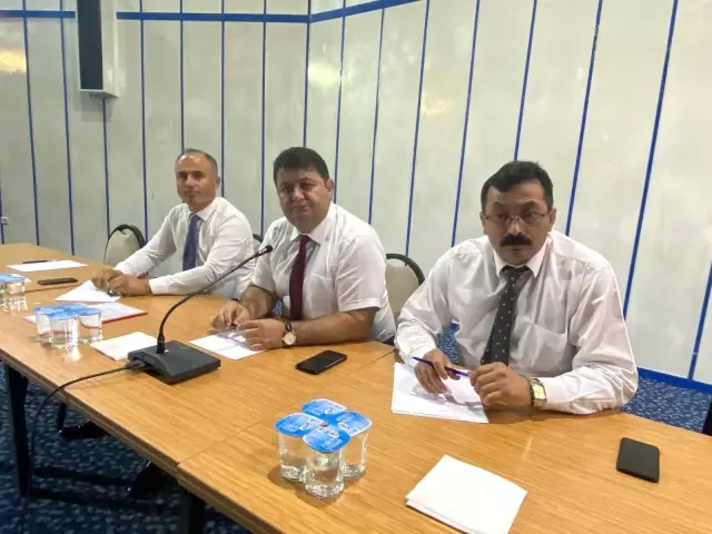 Maden işçileri taleplerini GMİS yöneticileri ile görüştü