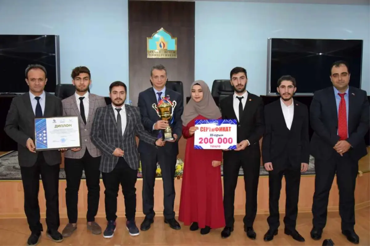 Rektör Vekili Prof. Dr. Cengiz Tomar Öğrenciler ile Bir Araya Geldi
