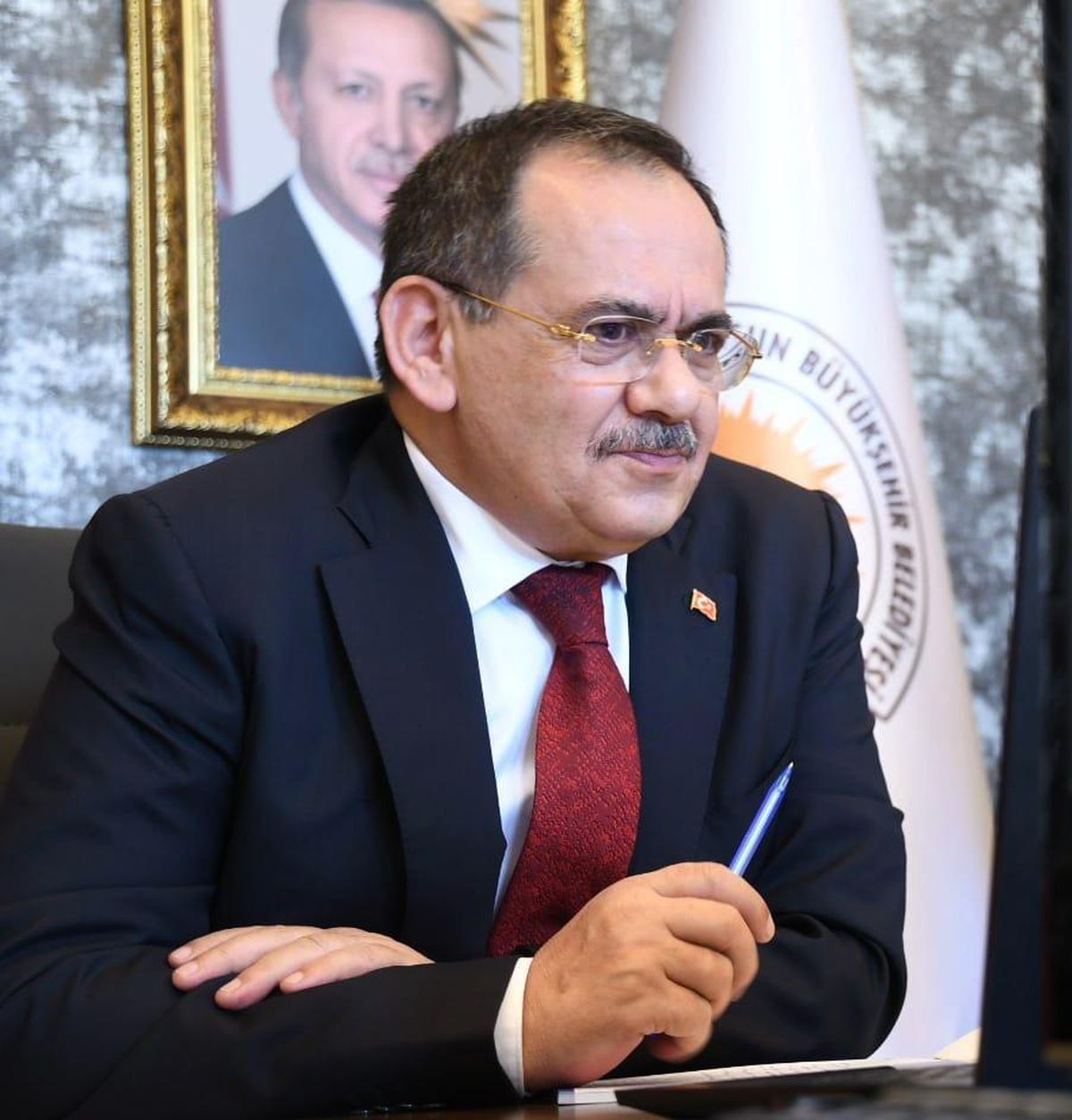 Samsun'da çöpten elde edilen enerjiyle ısıtılan serada çiçekler açtı