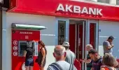 Sistemi çöken Akbank'tan yeni açıklama: Siber saldırı iddiaları gerçek dışıdır Sistemi çöken Akbank'tan yeni açıklama: Siber saldırı iddiaları gerçek dışıdır