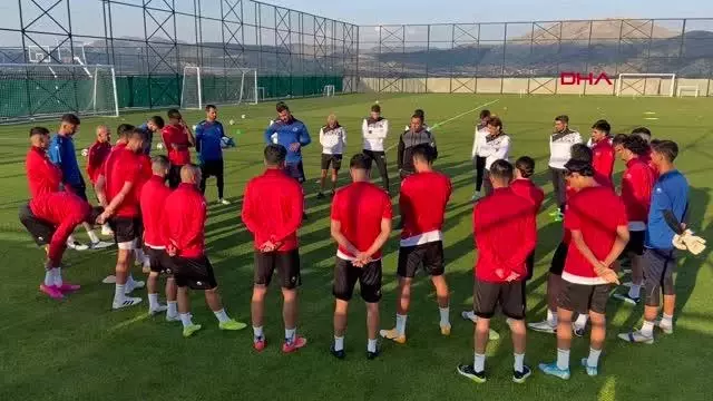 SPOR Aytemiz Alanyaspor'un Burdur kampı başladı