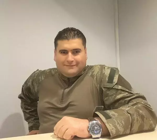 Yüzme hakemi, şampiyona yolunda kalp krizinden öldü