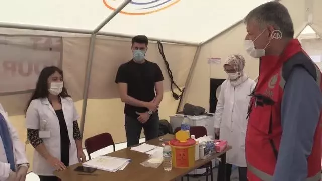 178 bin kişiye ilk doz, yaklaşık 100 bin kişiye de 2. doz Kovid-19 aşısı uygulandı
