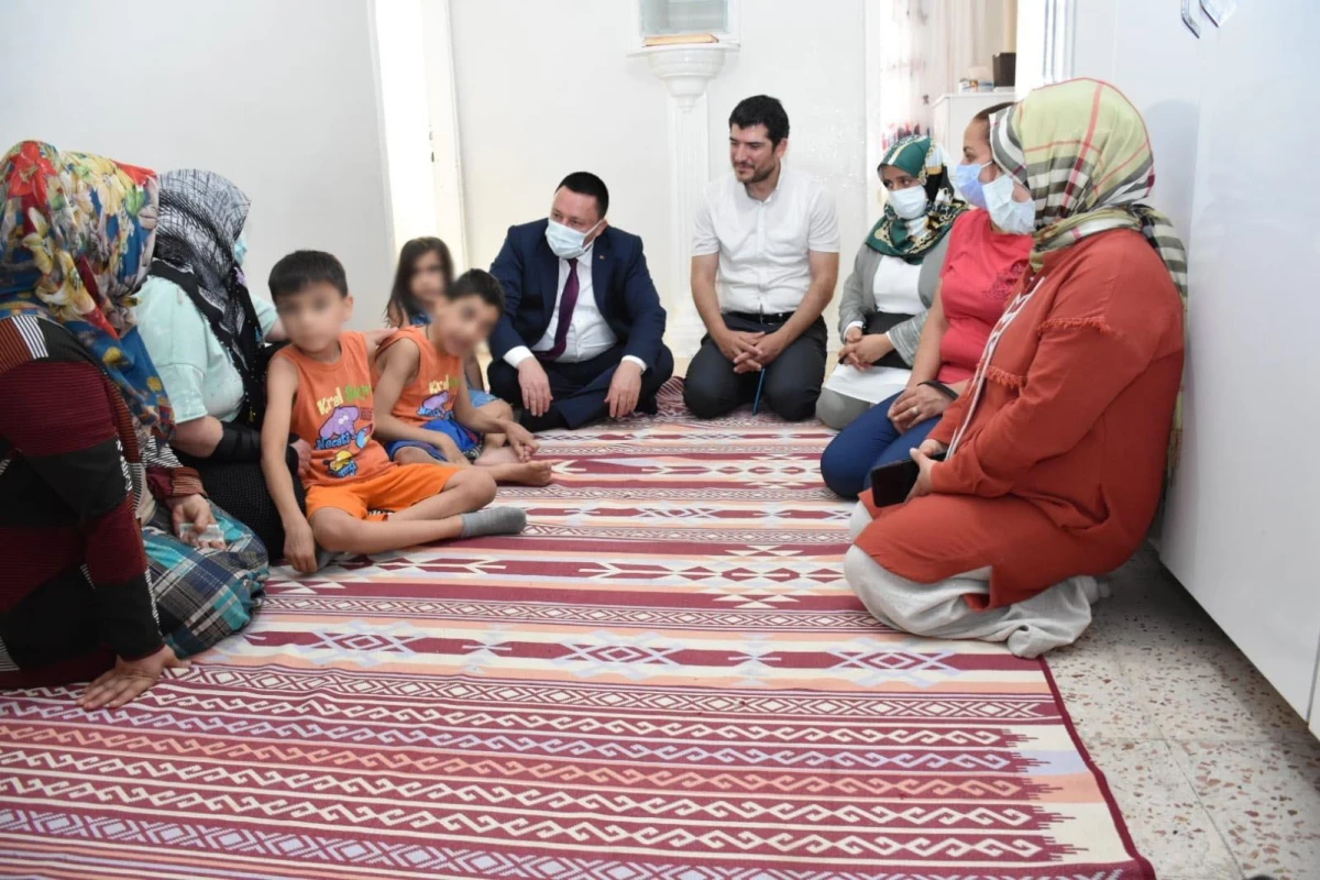 Bağlar Belediye Başkanı Beyoğlu, epilepsi hastası çocuğu ziyaret etti