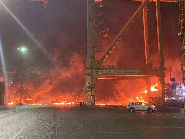 Dubai'de büyük bir patlama meydana geldi