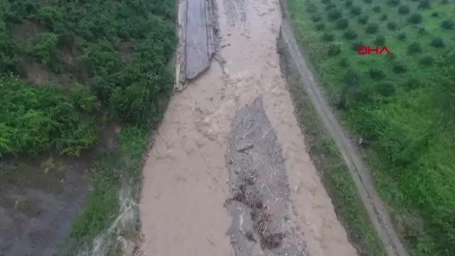 DÜZCE'DE SELİN ŞİDDETİ GÜN AĞARINCA ORTAYA ÇIKTI
