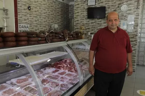 İSTANBUL-GÖKÇEADA SERBEST DOLAŞAN KUZU ETİ İLE DİKKAT ÇEKİYORB