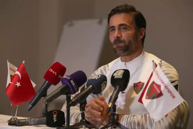 Hatayspor Teknik Direktörü Ömer Erdoğan: 'Keyif veren futbol izlettirmek istiyoruz'