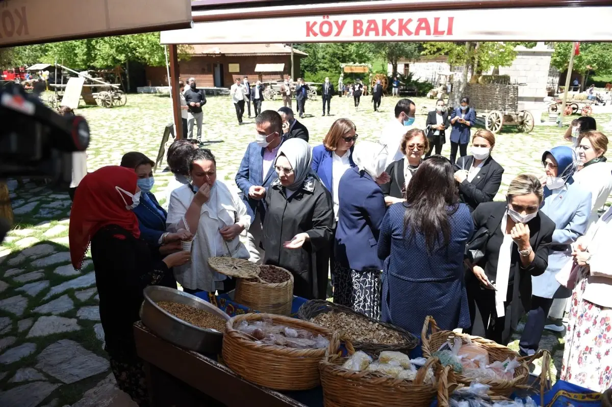Kadın milletvekilleri Altındağ'da