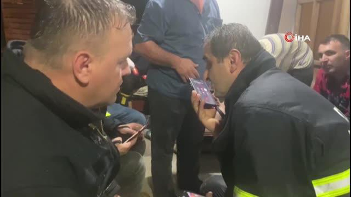 Selde evinde mahsur kalan yaşlı kadın telefonda gözyaşları içerinde böyle yardım istedi - Vimarsana News