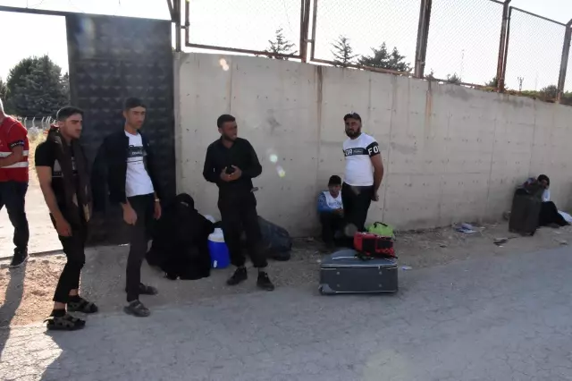 Suriyeliler Kurban Bayramı'nı geçirmek için ülkelerine gidiyor