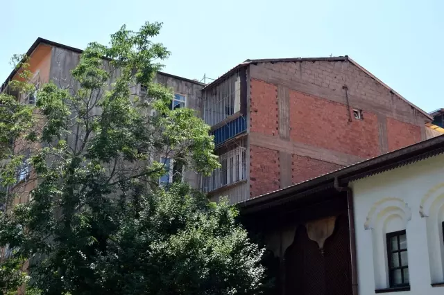 Tartıştığı babasından kaçarken az daha canından oluyordu