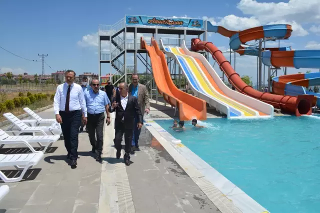 Tatvan'da su sporları ve eğlence merkezinin açılışı yapıldı Tatvan'da su sporları ve eğlence merkezinin açılışı yapıldı