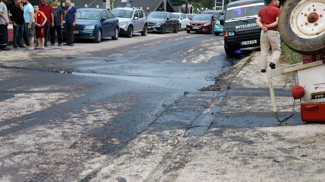 traktor devrilince surucu altinda sikisti maz 2 14252235 o