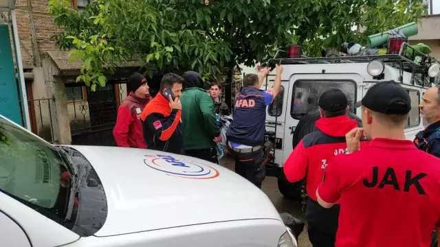 Uludağ'da kaybolan 4 arkadaş, 6 saat sonra bulundu