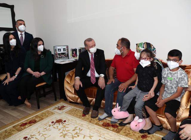 Cumhurbaşkanı Erdoğan, Ürün ailesinin yeni doğacak bebeklerine Hatice Zeynep ismini verdi