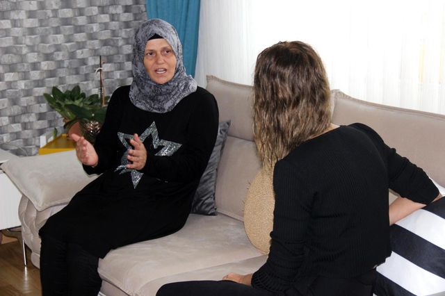 depremde kaybettigi kizini 21 yildir ariyor 3 14252918 o