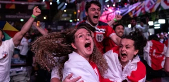 EURO 2020 yarı finali İngiliz basınında: '60 yaşından küçükler bu duyguyu ilk kez tadacak'