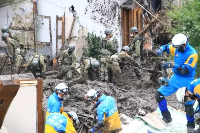 Japonya'da felaket üstüne felaket