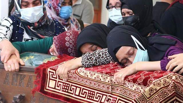 Kızı ile iki torununu öldürdüğü söylenen anneanne konuştu: Torunlarımı kızım vurdu Kızı ile iki torununu öldürdüğü söylenen anneanne konuştu: Torunlarımı kızım vurdu