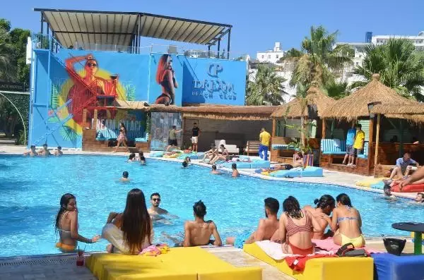 Muğla Aşilamada İlk Sirada Yer Aldi, Doluluk Orani Yüzde 90 Aşti 3 MUĞLA AŞILAMADA İLK SIRADA YER ALDI, BODRUM TURİSTLE DOLDU