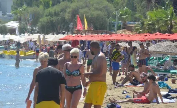 Muğla Aşilamada İlk Sirada Yer Aldi, Doluluk Orani Yüzde 90 Aşti 5 MUĞLA AŞILAMADA İLK SIRADA YER ALDI, BODRUM TURİSTLE DOLDU