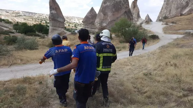 Kayalıklara sıkışan turisti AFAD ekipleri kurtardı