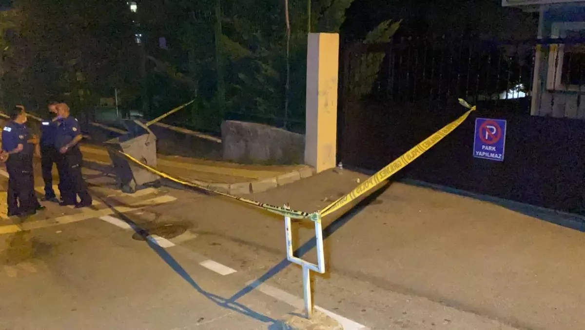 Otomobilden açılan ateşle yaralandı, yanındaki çöp kutusunda uyuşturucu bulundu