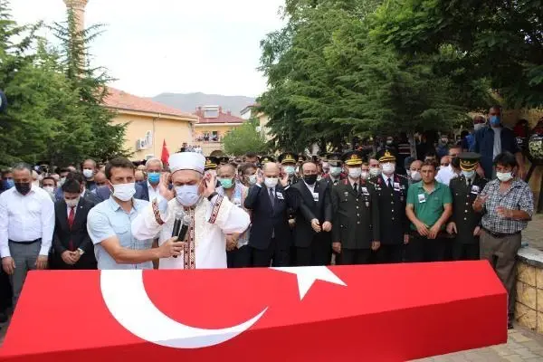 ŞEHİT ASTSUBAY, GÖZYAŞLARIYLA SON YOLCULUĞUNA UĞURLANDI