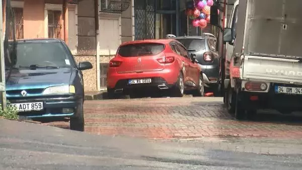 Son dakika haberleri... Sokakta oynarken taksinin altında kalan 3 yaşındaki çocuk hayatını kaybetti
