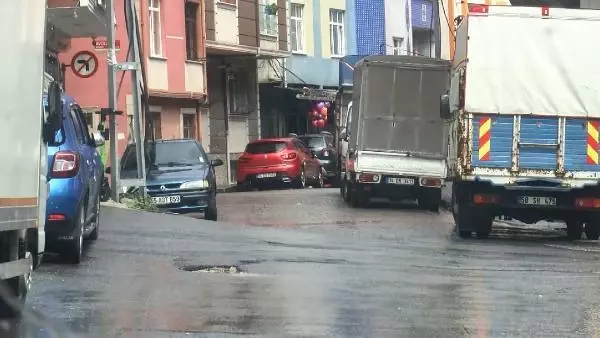 Son dakika haberleri... Sokakta oynarken taksinin altında kalan 3 yaşındaki çocuk hayatını kaybetti