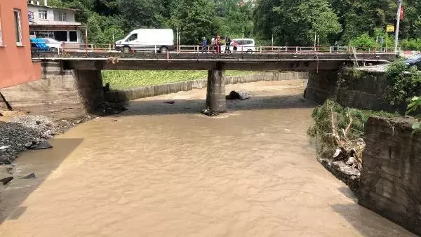 ZONGULDAK'TA SELİN YARALARI SARILIYOR