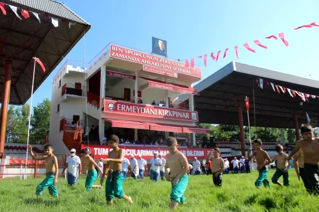 660. Tarihi Kırkpınar Yağlı Güreşleri başladı