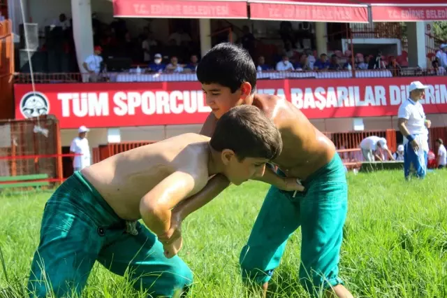 660. Tarihi Kırkpınar Yağlı Güreşleri başladı
