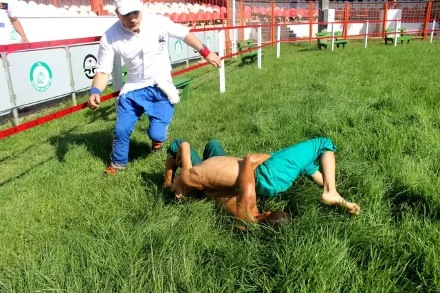 660. Tarihi Kırkpınar Yağlı Güreşleri başladı