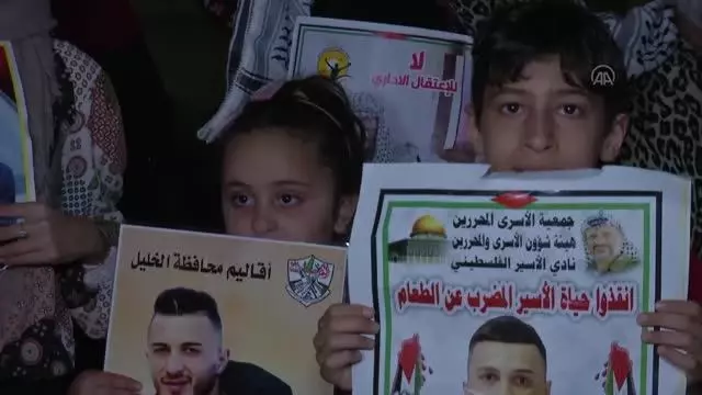 Açlık grevinin ardından serbest bırakılan Filistinli Ebu Atvan, Ramallah'ta tedavi altına alındı