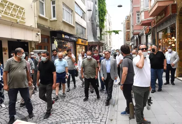 Son dakika: Tarihi Galata Kulesi'ne çıkan Büyük Hendek Caddesi'nin bir bölümü yayalaştırıldı