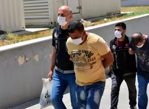 ADANA BONZAİYİ TUVALETE DÖKERKEN YAKALANDI