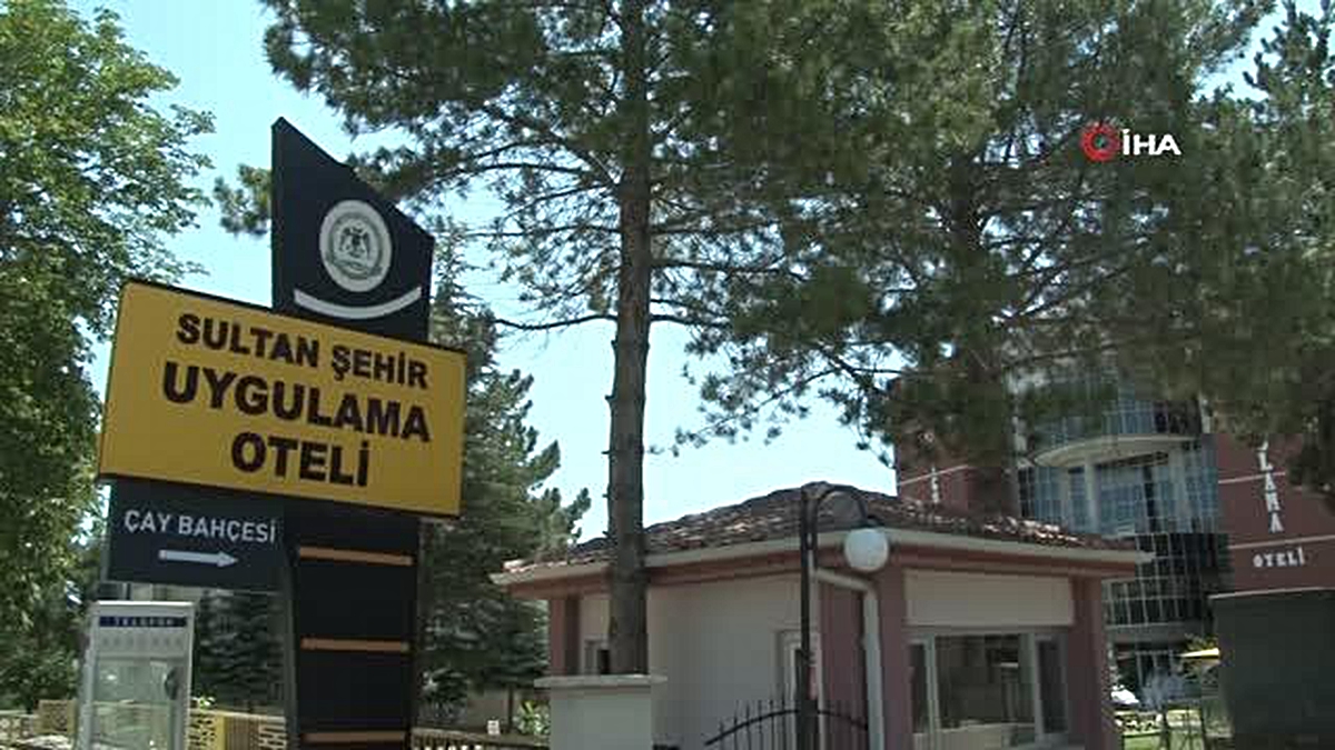 Bu otel diğerlerinden farklı, her kademesinde öğrenci var - Vimarsana News