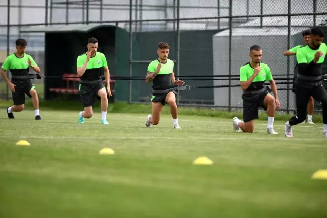 Bursaspor'da yeni sezon hazırlıkları Afyon'da devam ediyor Sakatlanan Eren Güler'in durumu MR'dan sonra belli olacak