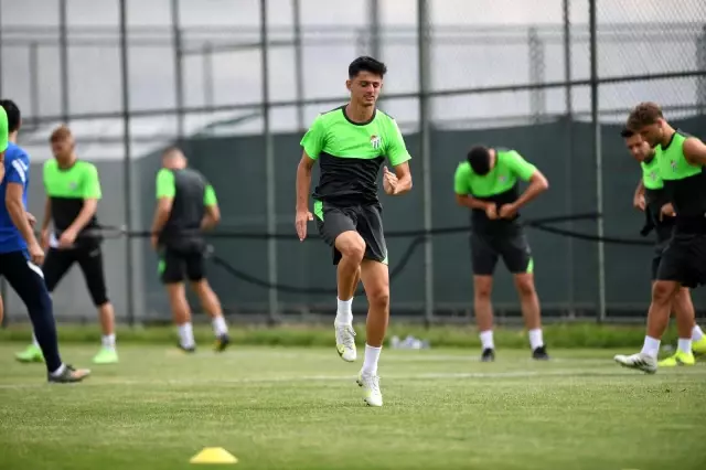 Bursaspor'da yeni sezon hazırlıkları Afyon'da devam ediyor Sakatlanan Eren Güler'in durumu MR'dan sonra belli olacak