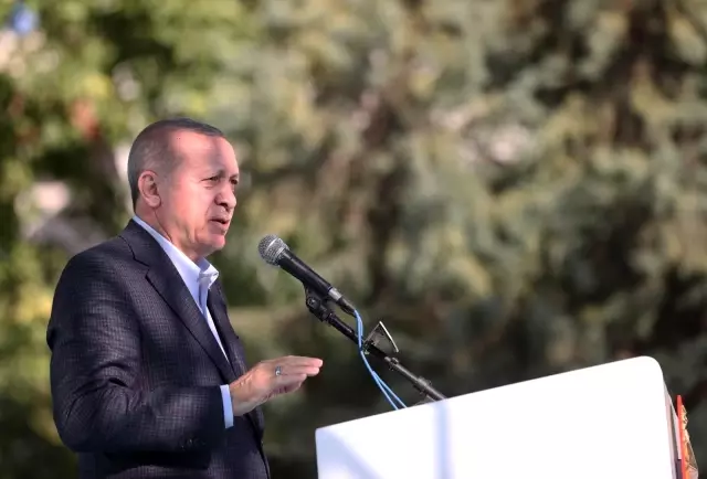 Cumhurbaşkanı Recep Tayyip Erdoğan: Asıl KCK'sıyla, PKK'sıyla, PYD'siyle, HDP'siyle hep birlikte Kürt kardeşlerimin kanını sömüren, duygularını...