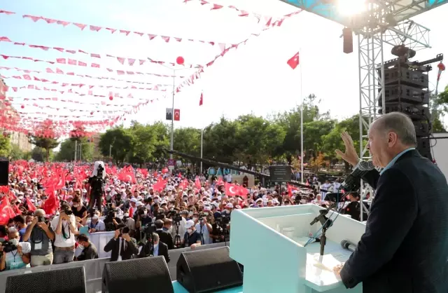 Cumhurbaşkanı Recep Tayyip Erdoğan: Asıl KCK'sıyla, PKK'sıyla, PYD'siyle, HDP'siyle hep birlikte Kürt kardeşlerimin kanını sömüren, duygularını...