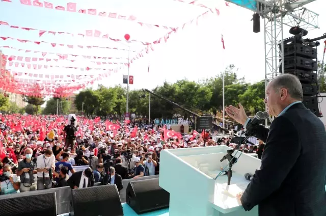 Cumhurbaşkanı Recep Tayyip Erdoğan: Asıl KCK'sıyla, PKK'sıyla, PYD'siyle, HDP'siyle hep birlikte Kürt kardeşlerimin kanını sömüren, duygularını...